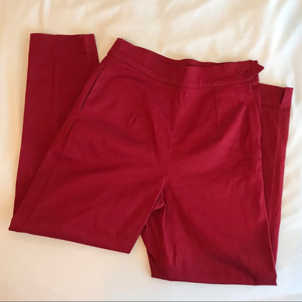 Vivien of Holloway capri pants in cherry